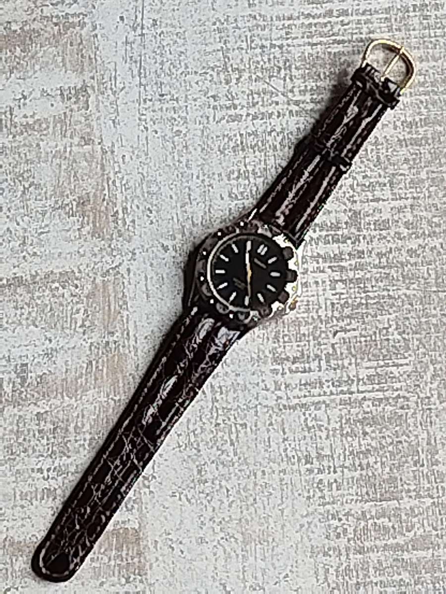 MENS RENE VALENTIN WATCH WITH ROTATING BEZEL IN EXCELLENT WORKING CONDITION