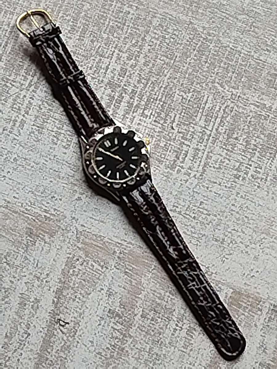 MENS RENE VALENTIN WATCH WITH ROTATING BEZEL IN EXCELLENT WORKING CONDITION