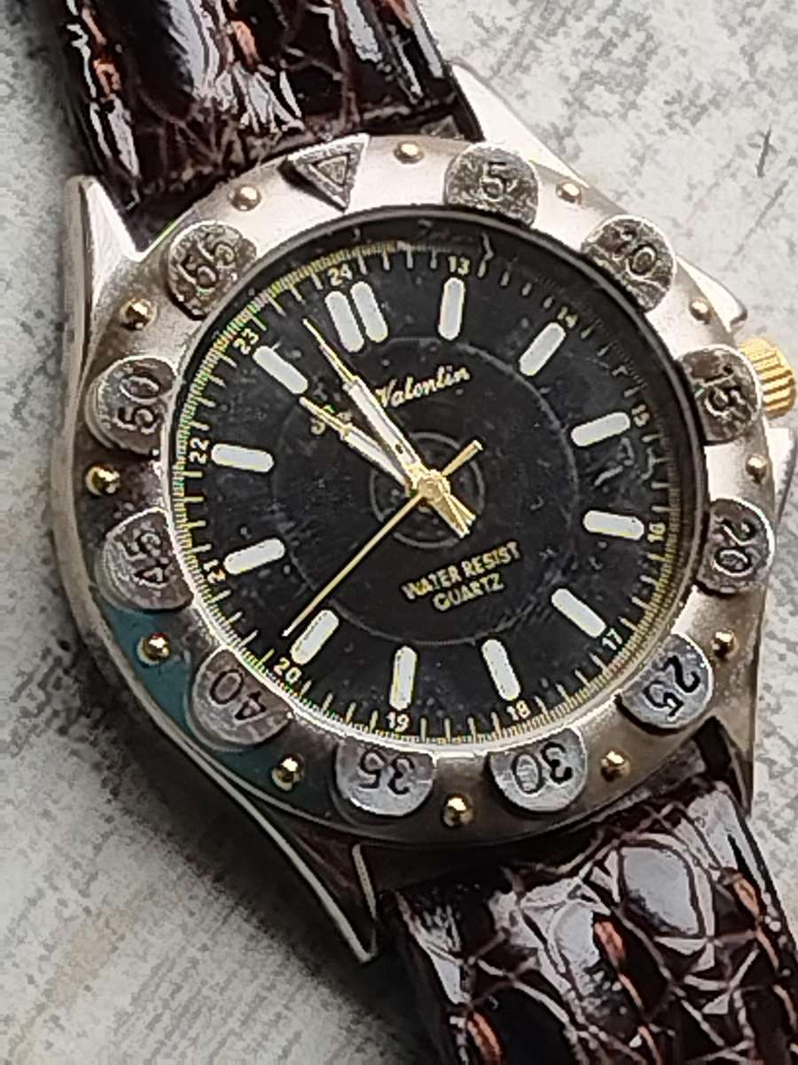 MENS RENE VALENTIN WATCH WITH ROTATING BEZEL IN EXCELLENT WORKING CONDITION