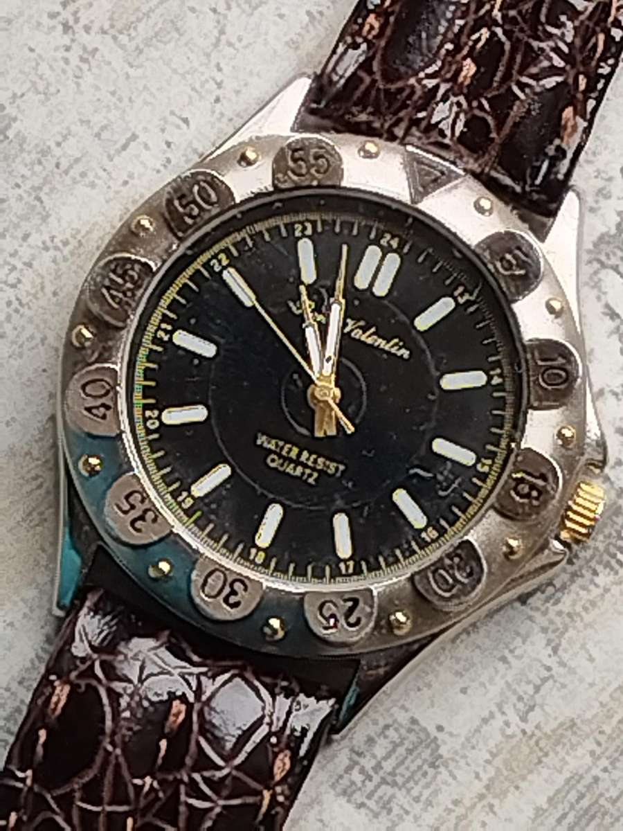 MENS RENE VALENTIN WATCH WITH ROTATING BEZEL IN EXCELLENT WORKING CONDITION