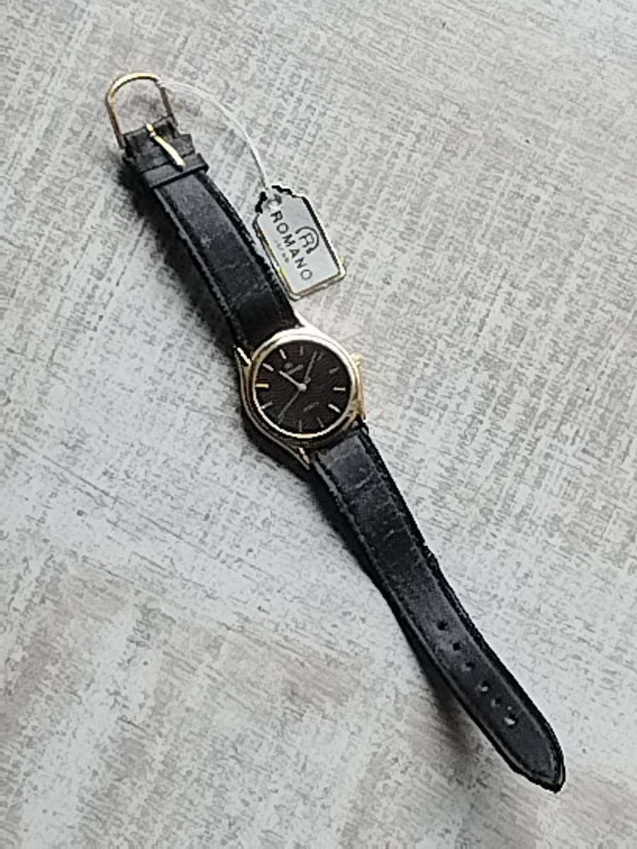 LADIES ROMANO GOLD PLATED WATCH IN EXCELLENT WORKING CONDITION