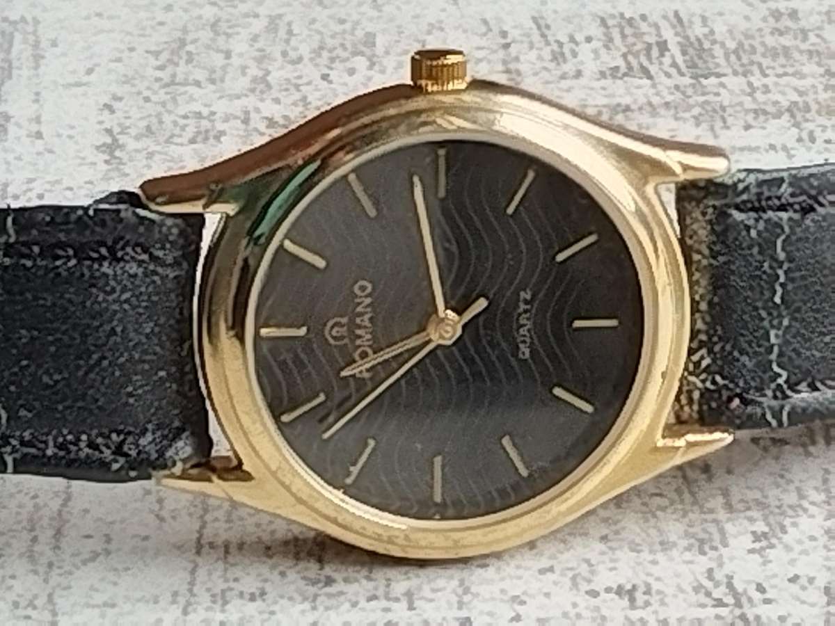 LADIES ROMANO GOLD PLATED WATCH IN EXCELLENT WORKING CONDITION