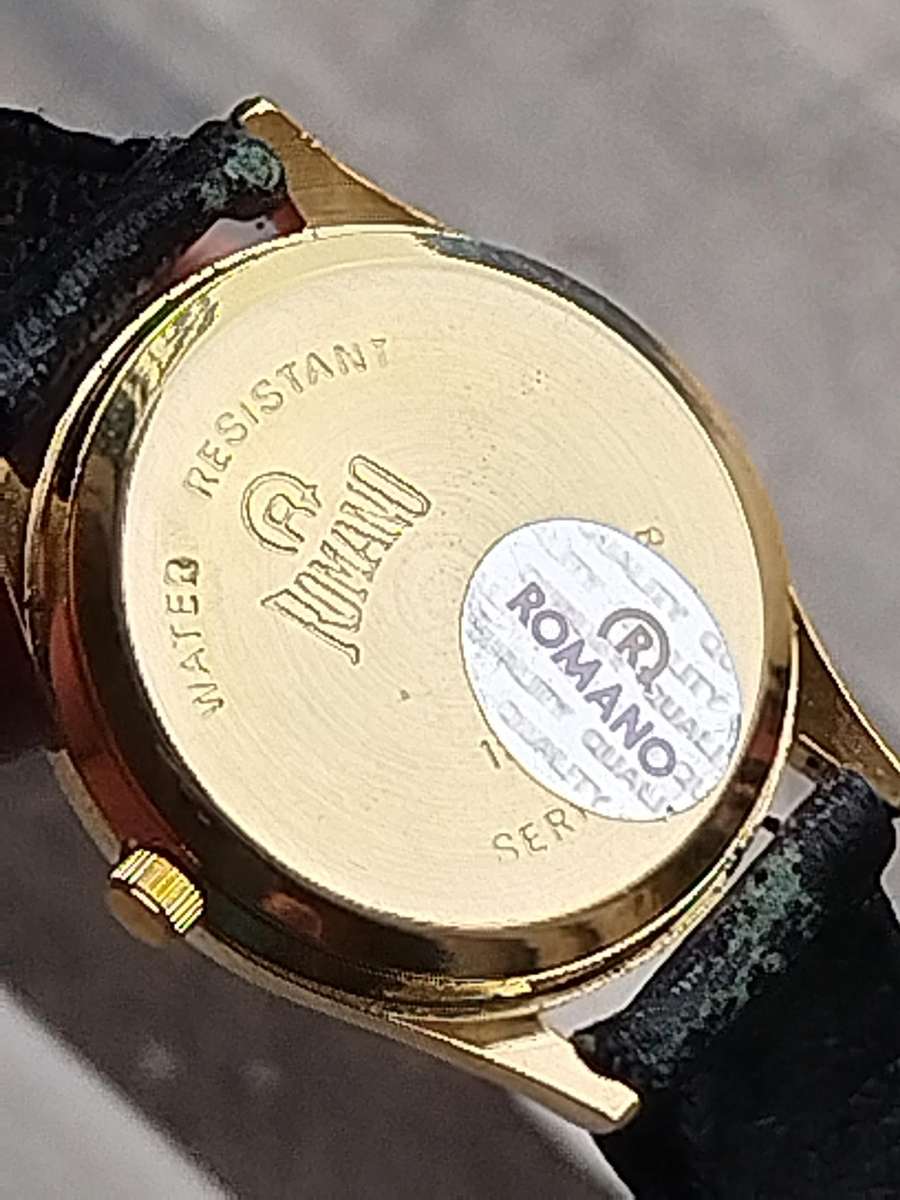 LADIES ROMANO GOLD PLATED WATCH IN EXCELLENT WORKING CONDITION