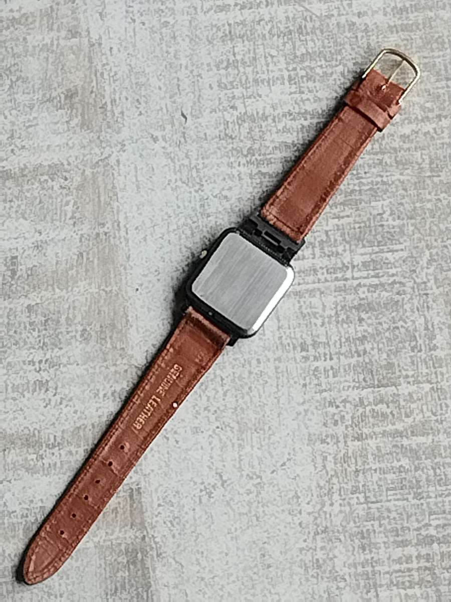 MENS VINTAGE OCASION EXPRESS WATCH IN EXCELLENT WORKING CONDITION