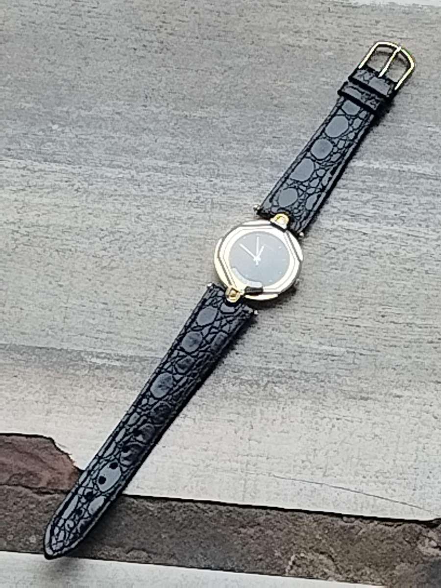 ELEGANT LADIES ROMARIO 18K GOLD ELECTROPLATED WATCH IN EXCELLENT WORKING CONDITION