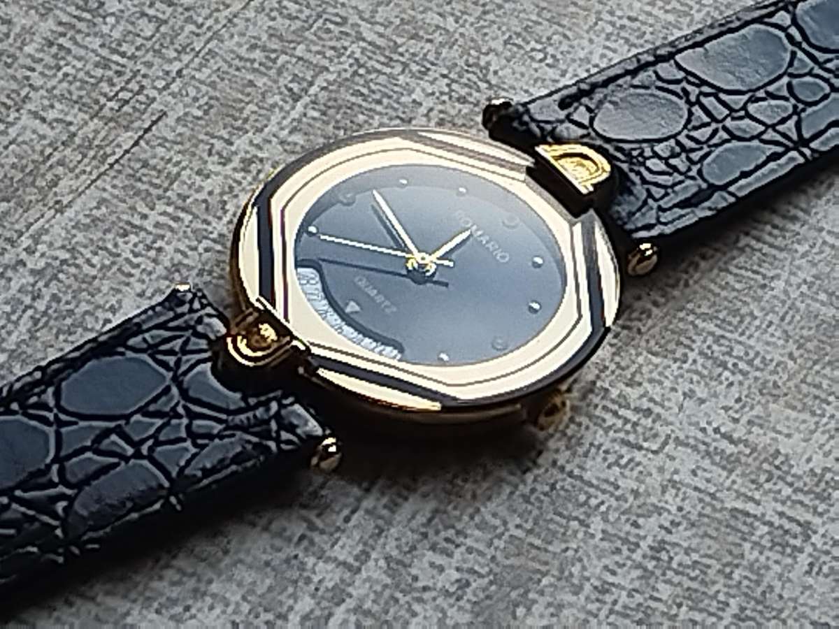 ELEGANT LADIES ROMARIO 18K GOLD ELECTROPLATED WATCH IN EXCELLENT WORKING CONDITION