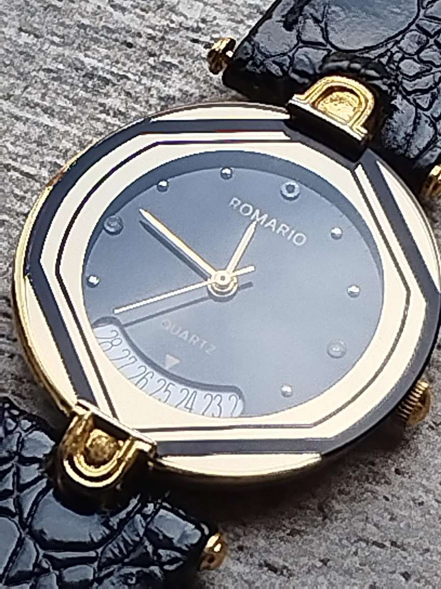ELEGANT LADIES ROMARIO 18K GOLD ELECTROPLATED WATCH IN EXCELLENT WORKING CONDITION