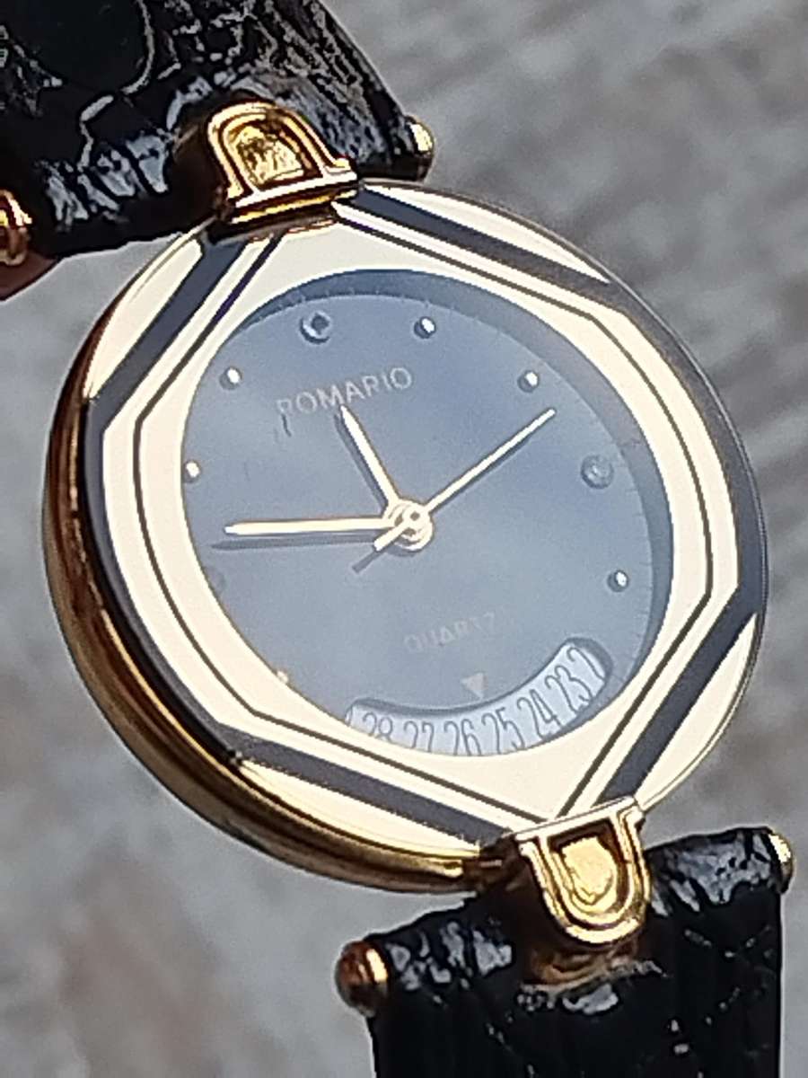 ELEGANT LADIES ROMARIO 18K GOLD ELECTROPLATED WATCH IN EXCELLENT WORKING CONDITION