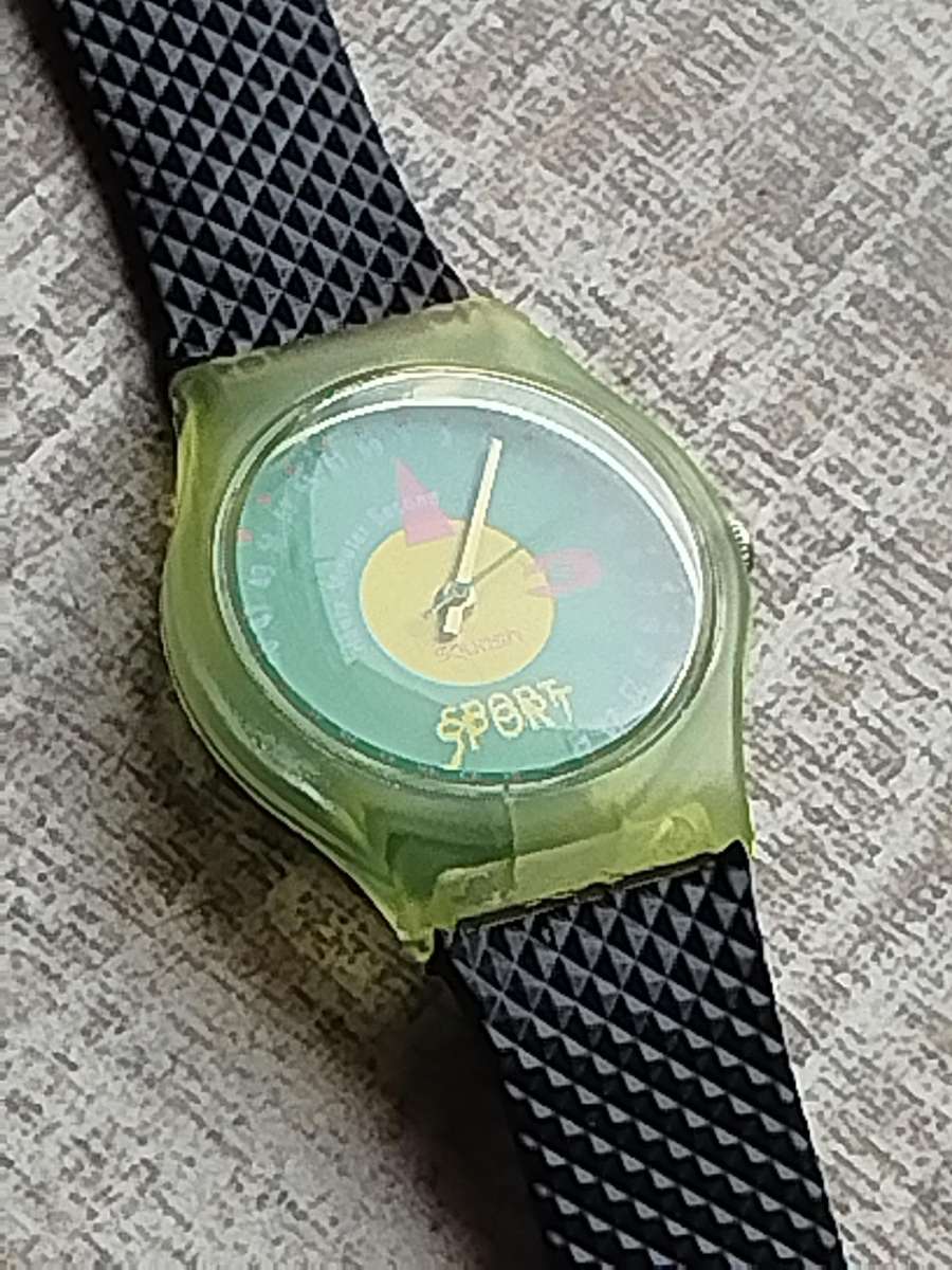 MENS SQUASH SPORTS WATCH IN EXCELLENT WORKING CONDITION