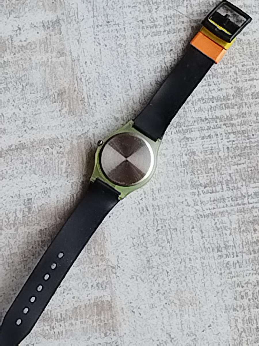 MENS SQUASH SPORTS WATCH IN EXCELLENT WORKING CONDITION