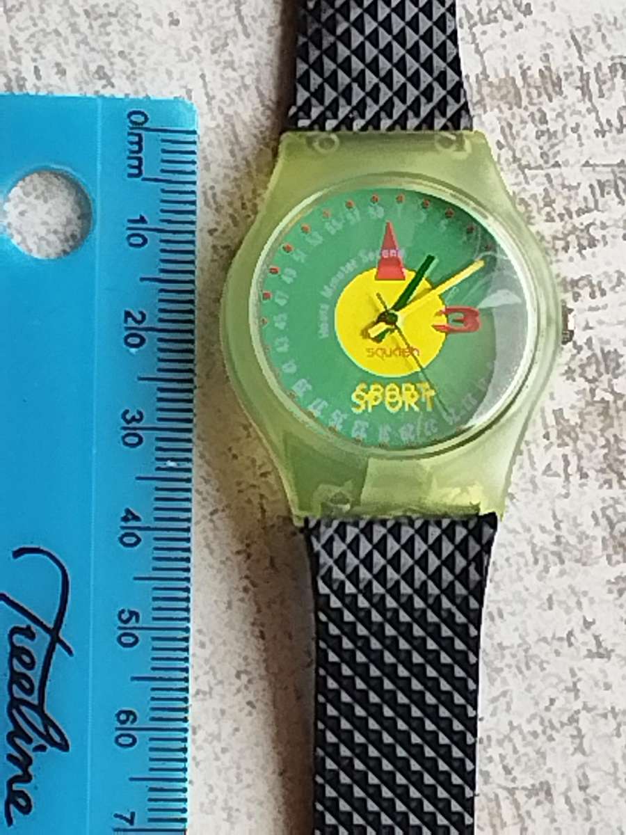 MENS SQUASH SPORTS WATCH IN EXCELLENT WORKING CONDITION