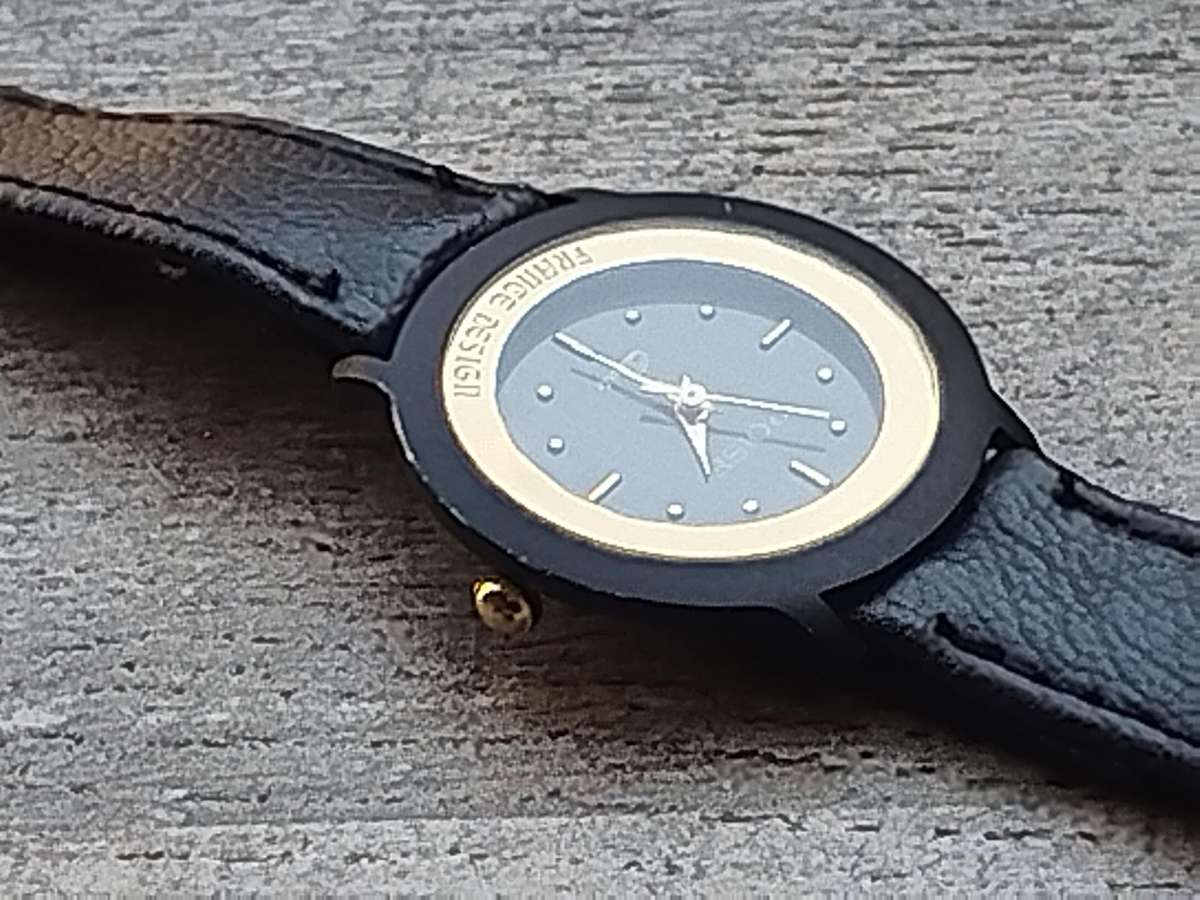 STUNNING AND ELEGANT LADIES POISE FRANCE DESIGN GOLD WATCH IN EXCELLENT WORKING CONDITION