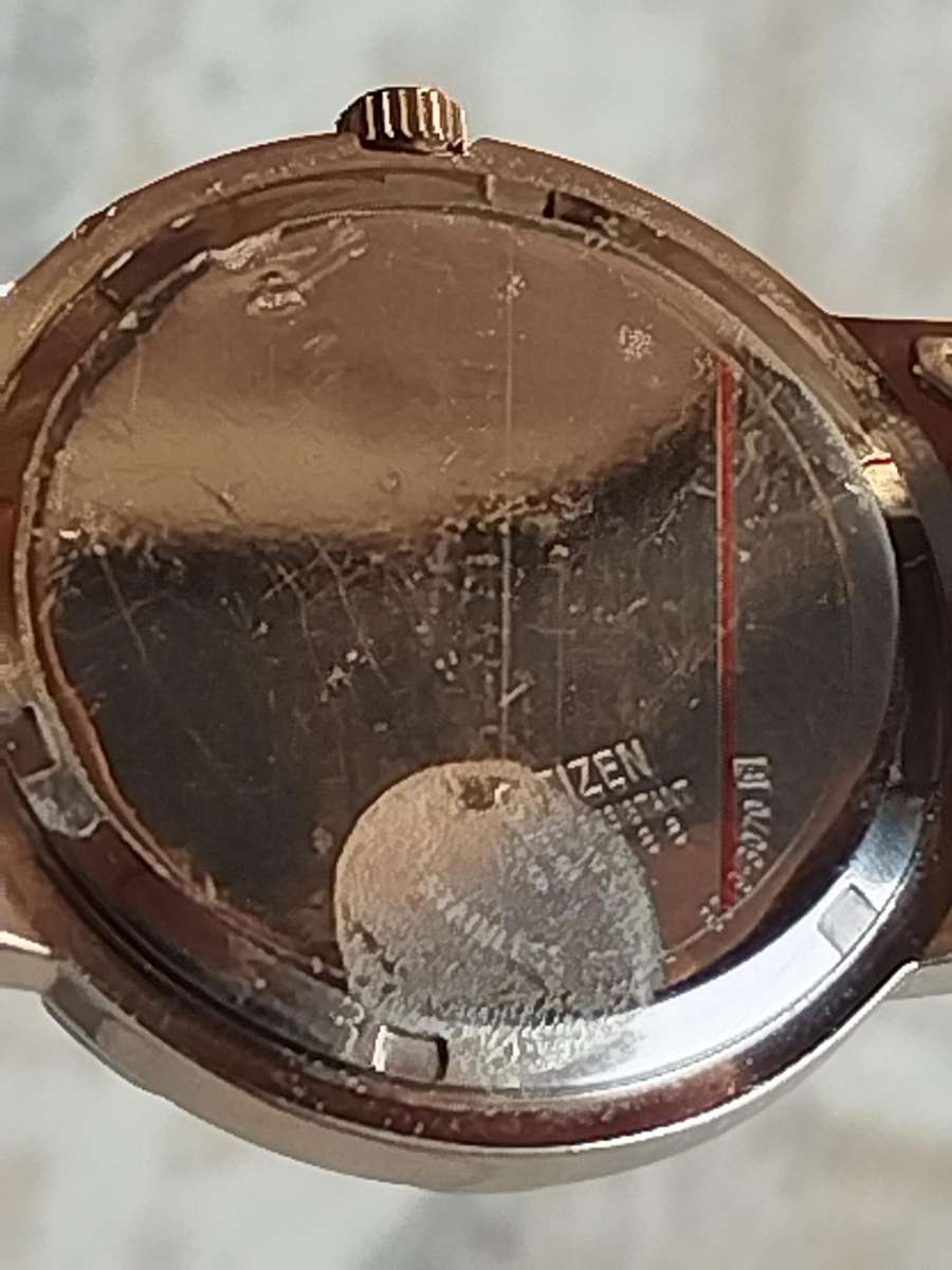 MENS SEIKO WATCH IN EXCELLENT WORKING CONDITION - READ DESCRIPTION