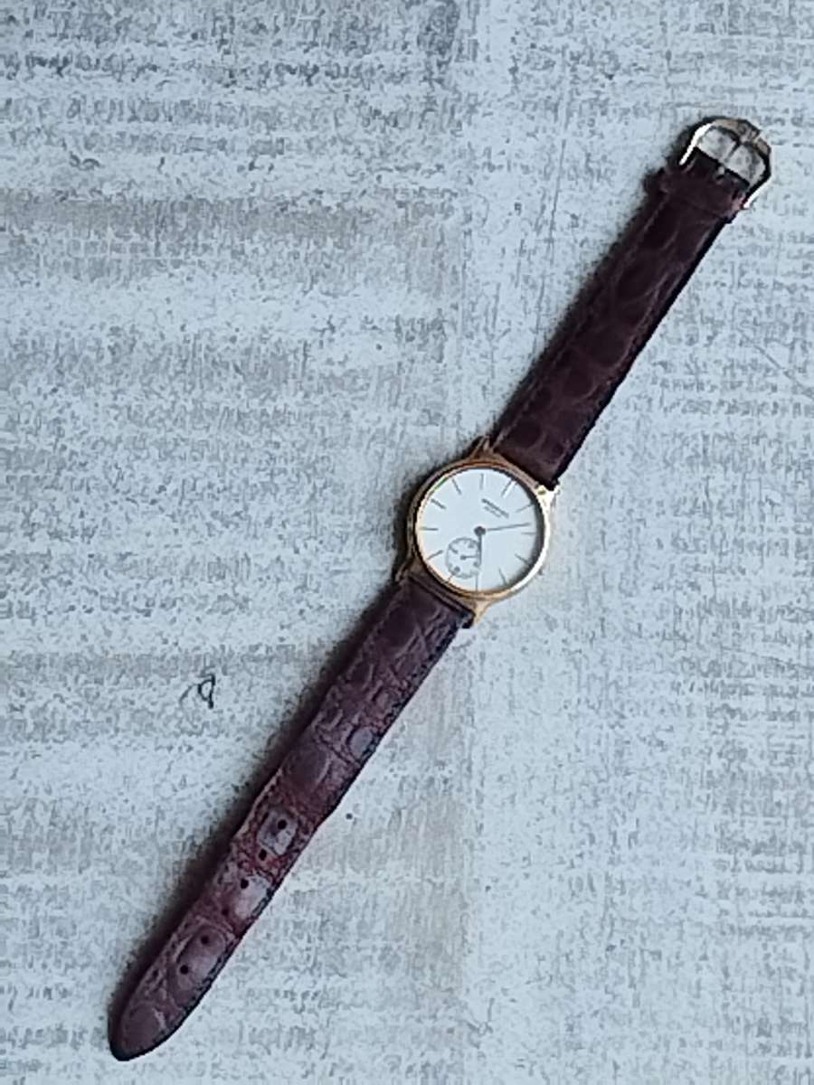 MENS VINTAGE RAYMOND WEIL 18K GOLD ELECTROPLATED WATCH WITH ORIGINAL RW STRAP - UNTESTED NO CROWN