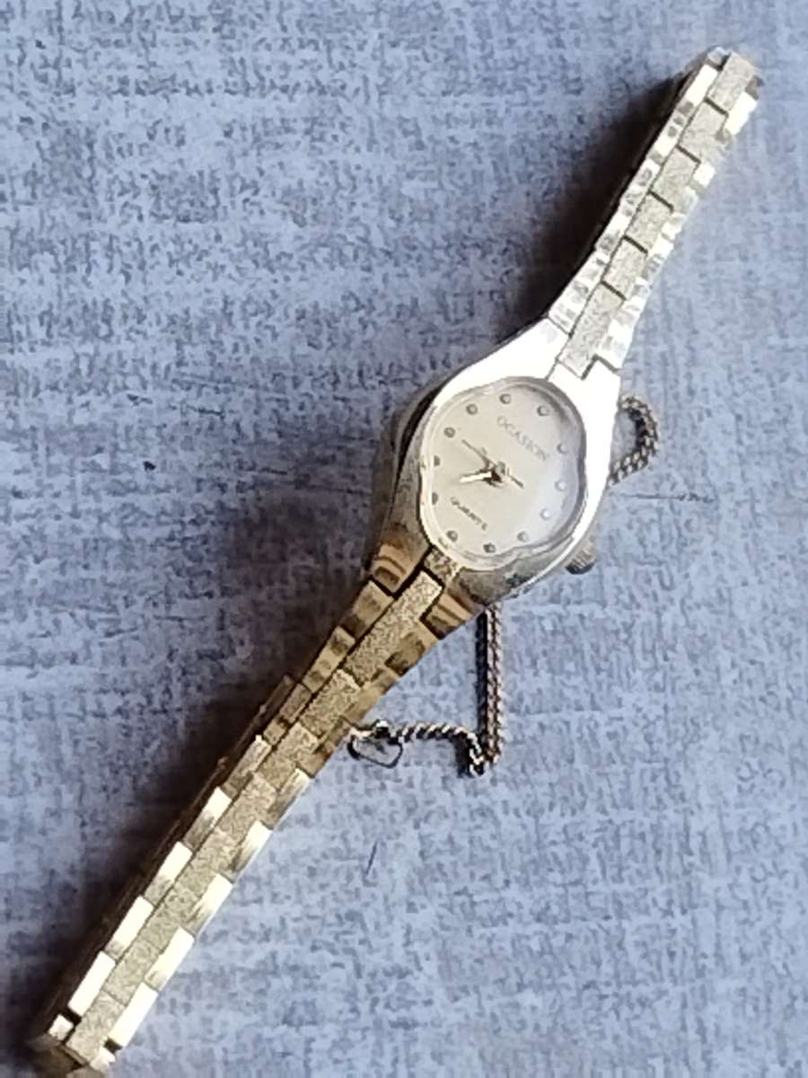 LADIES GOLD OCASION WATCH IN EXCELLENT WORKING CONDITION