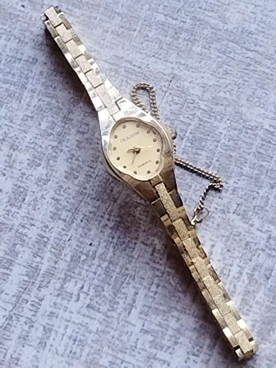 LADIES GOLD OCASION WATCH IN EXCELLENT WORKING CONDITION