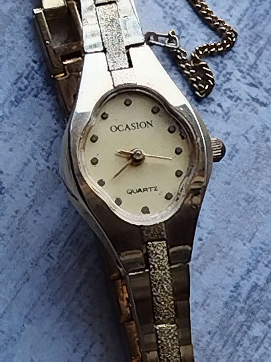 LADIES GOLD OCASION WATCH IN EXCELLENT WORKING CONDITION