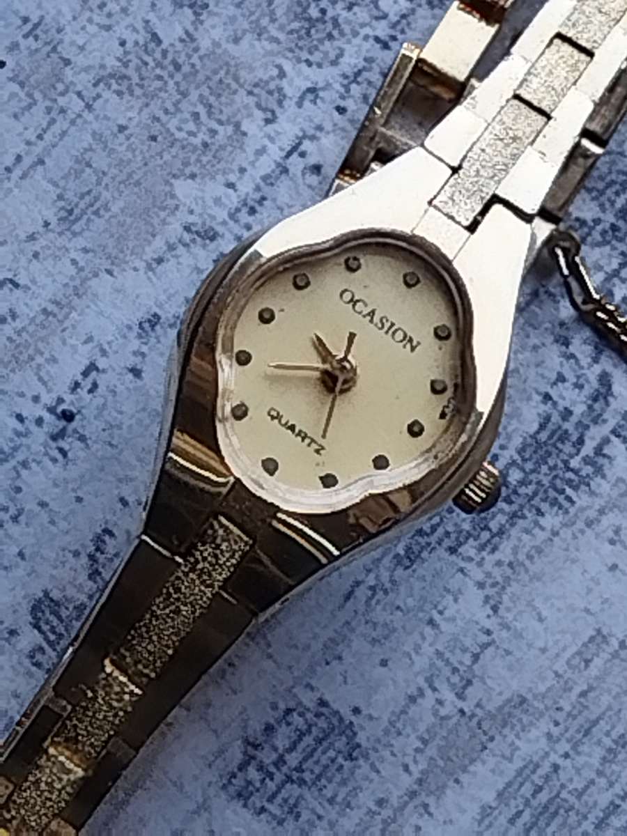 LADIES GOLD OCASION WATCH IN EXCELLENT WORKING CONDITION