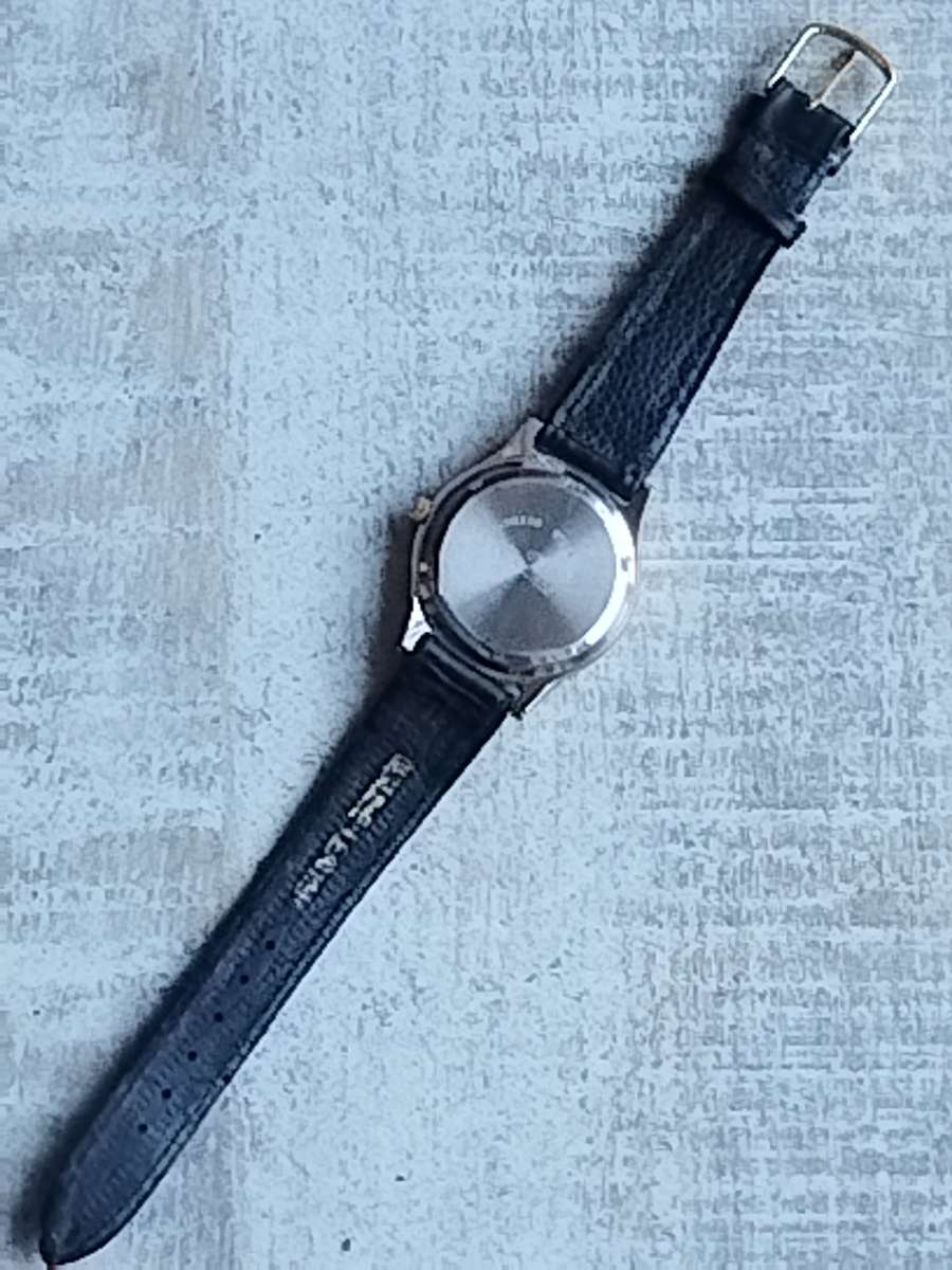 ELEGANT LADIES FLORENCE WATCH WITH ROTATING BEZEL IN EXCELLENT WORKING CONDITION