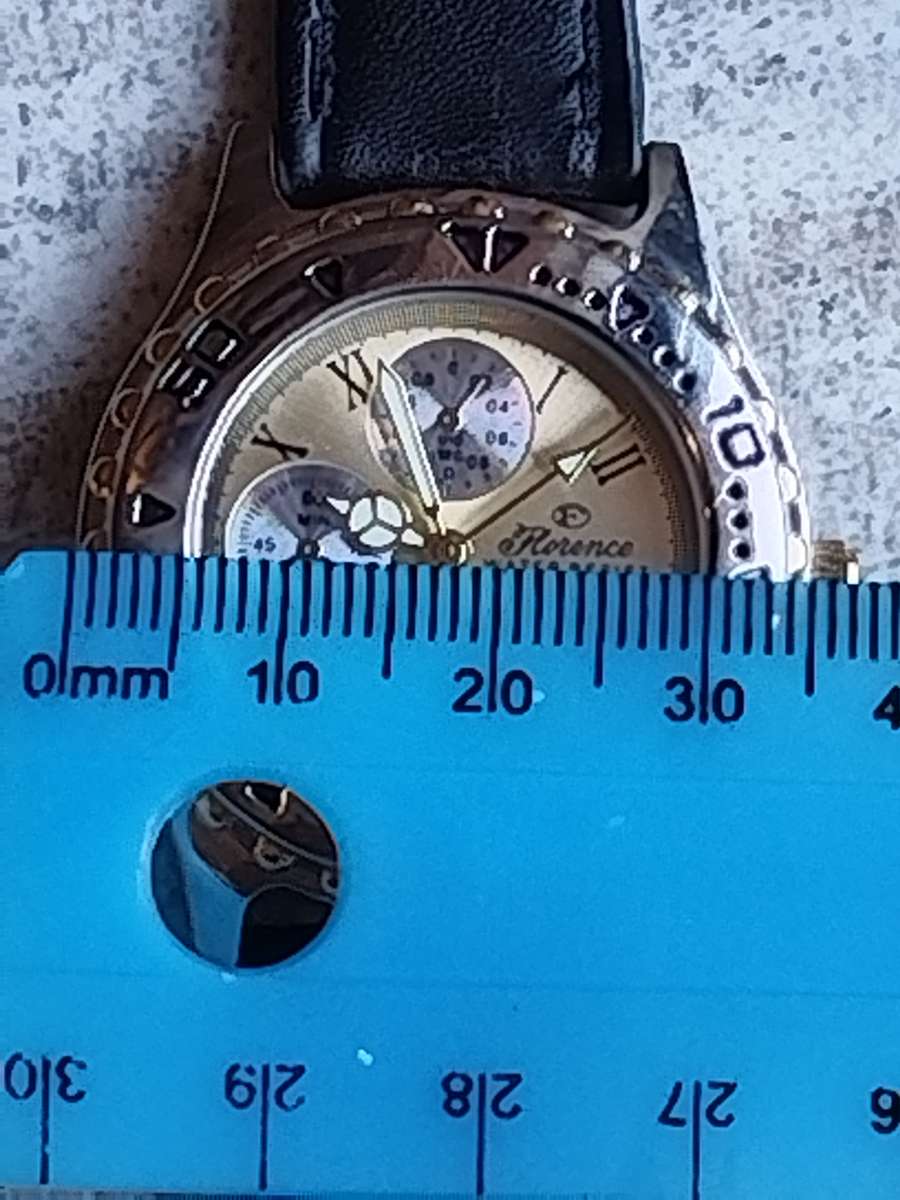 ELEGANT LADIES FLORENCE WATCH WITH ROTATING BEZEL IN EXCELLENT WORKING CONDITION