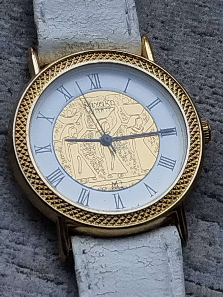 LADIES STUNNING MIYOKO GOLD AND WHITE WATCH IN EXCELLENT WORKING CONDITION