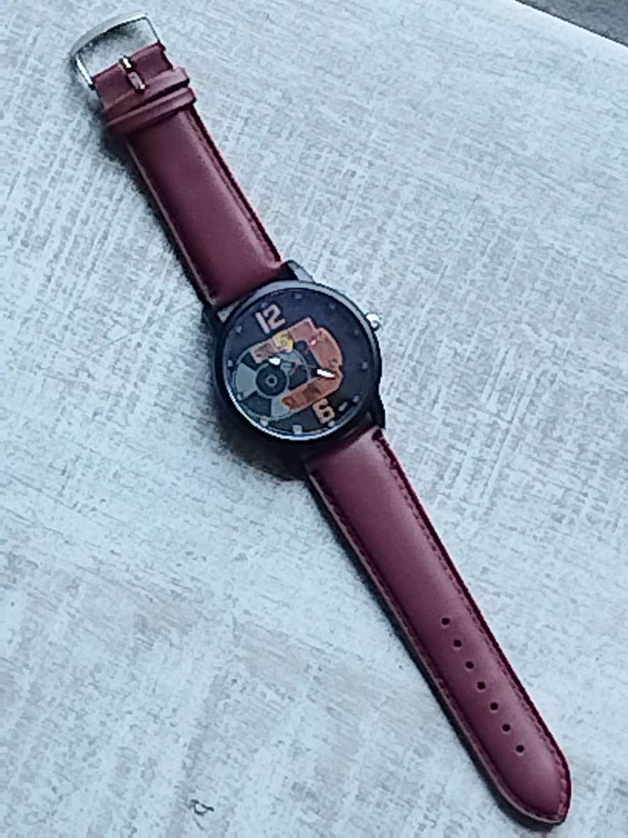 MENS BULKY BAISHA FASHION WATCH IN EXCELLENT WORKING CONDITION