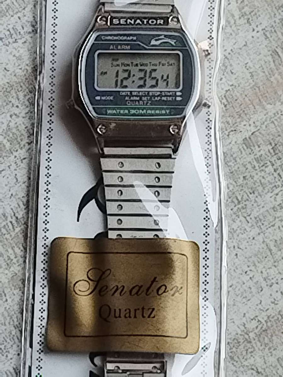 MENS VINTAGE SENATOR CHRONOGRAPH DIGITAL WATCH WITH ORIG PACKAGING AND INSTRUCTIONS MANUAL