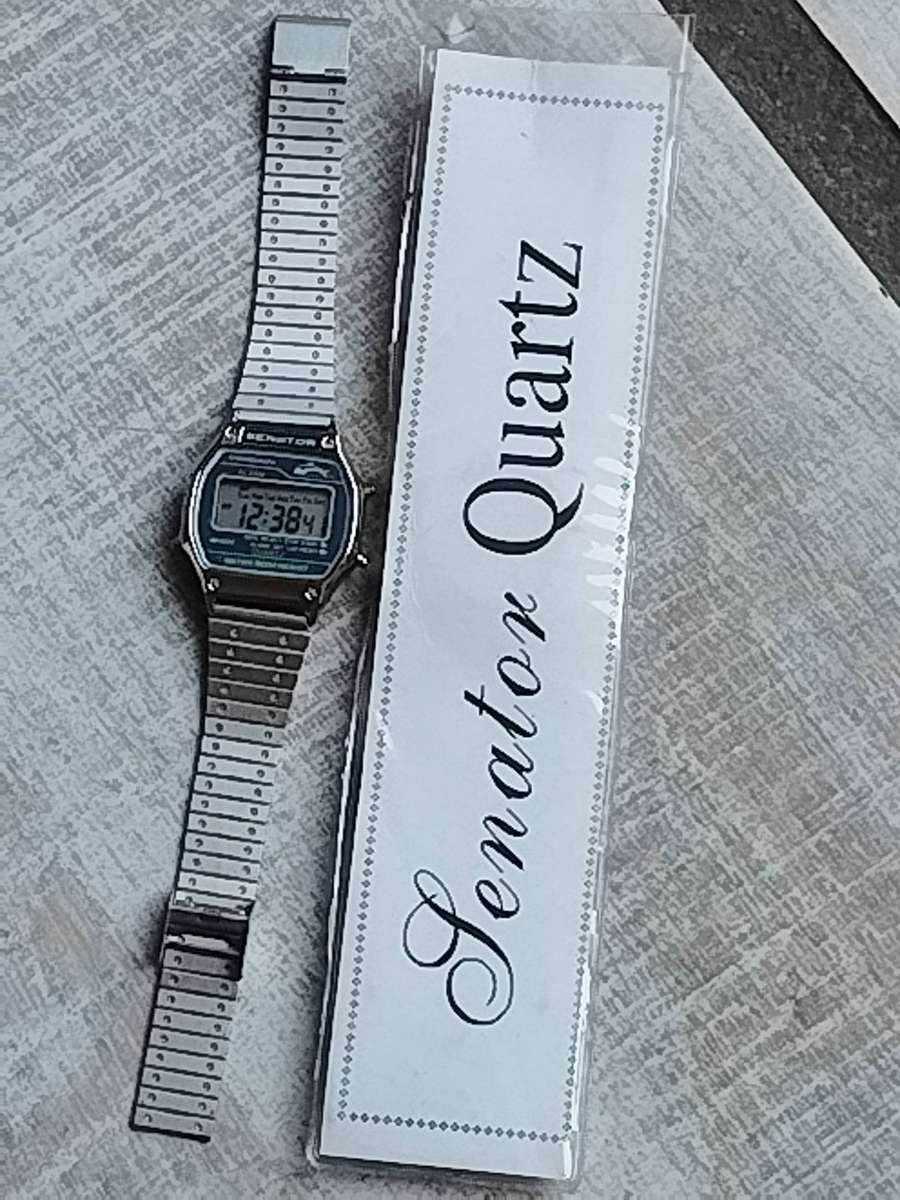 MENS VINTAGE SENATOR CHRONOGRAPH DIGITAL WATCH WITH ORIG PACKAGING AND INSTRUCTIONS MANUAL