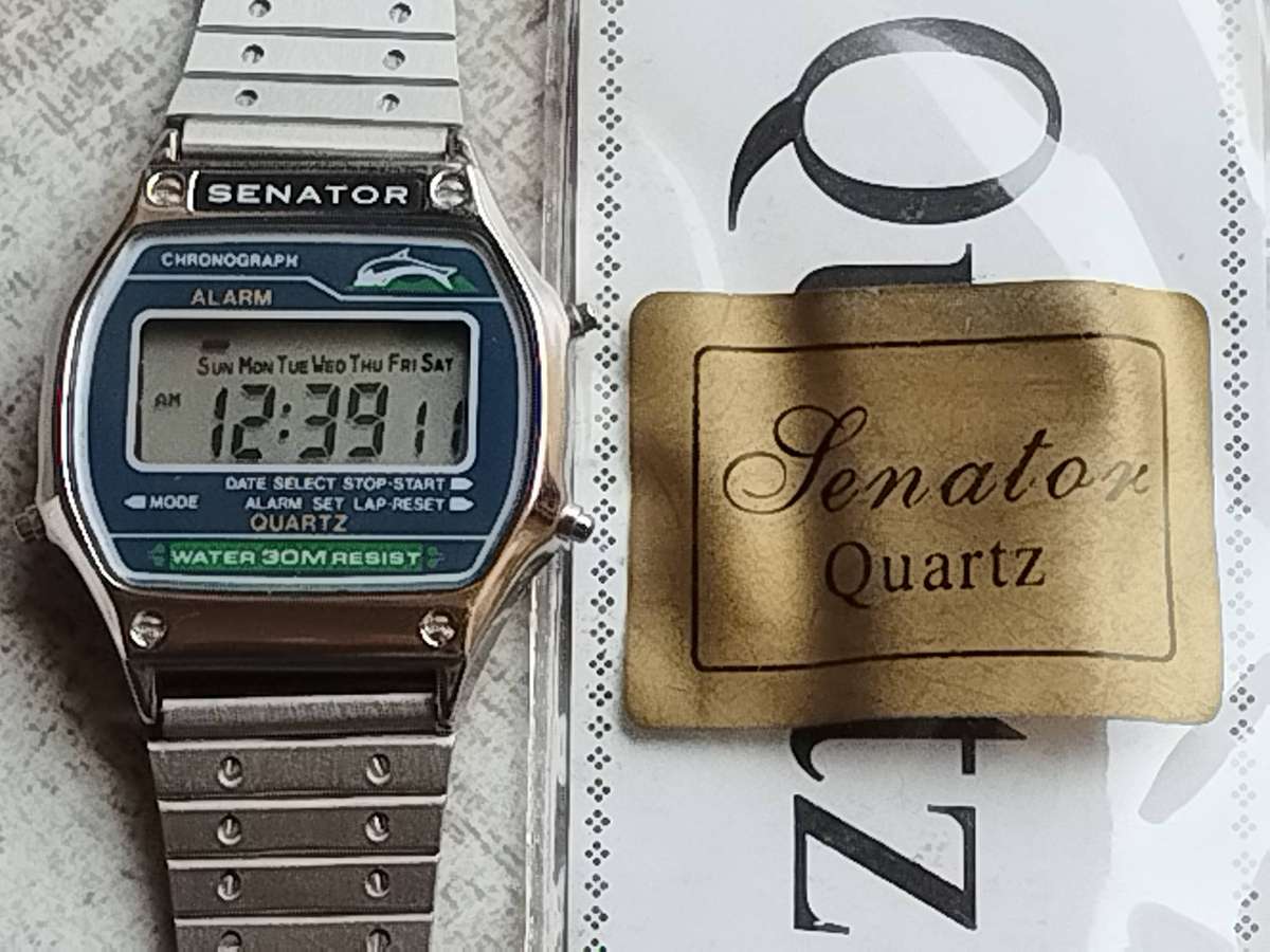 MENS VINTAGE SENATOR CHRONOGRAPH DIGITAL WATCH WITH ORIG PACKAGING AND INSTRUCTIONS MANUAL