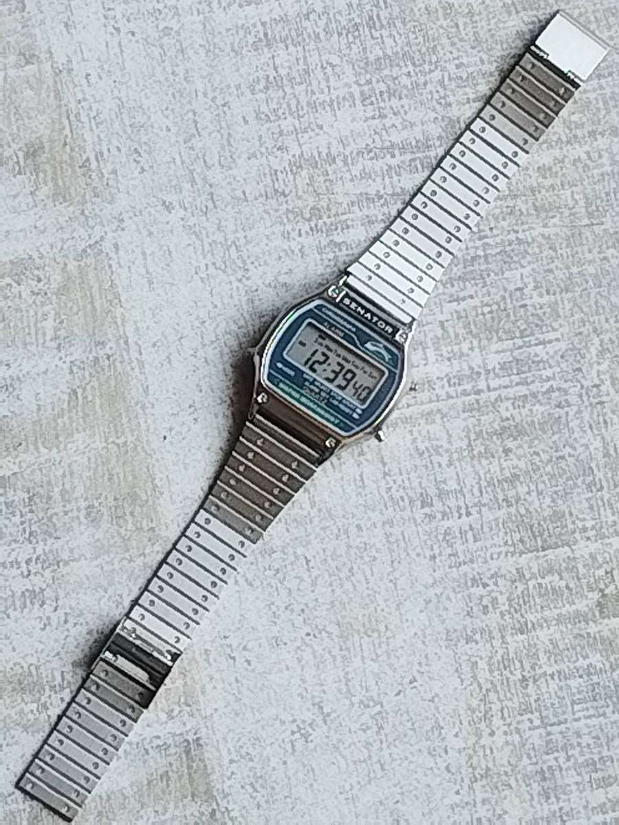 MENS VINTAGE SENATOR CHRONOGRAPH DIGITAL WATCH WITH ORIG PACKAGING AND INSTRUCTIONS MANUAL