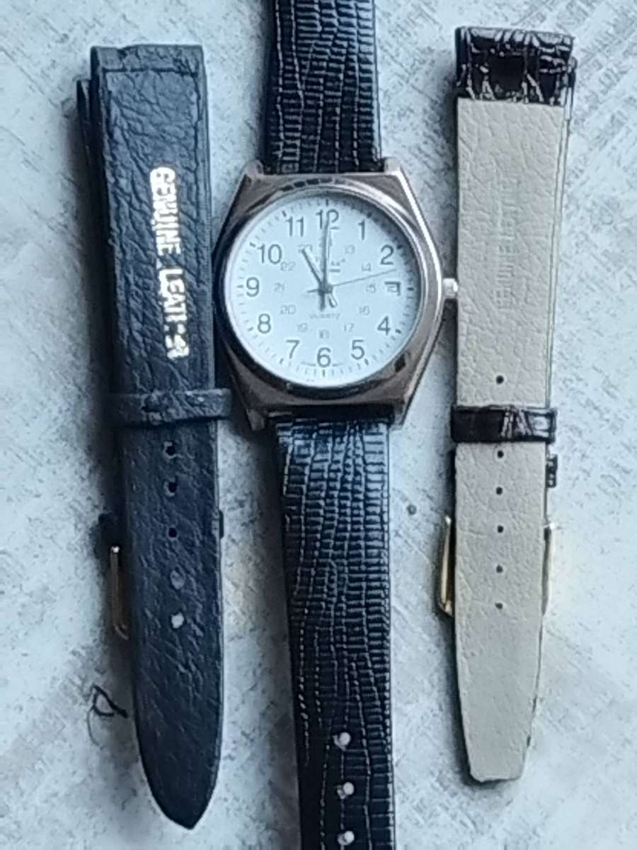MENS VINTAGE OMAX WATCH WITH 2 FREE GENUINE LEATHER STRAPS