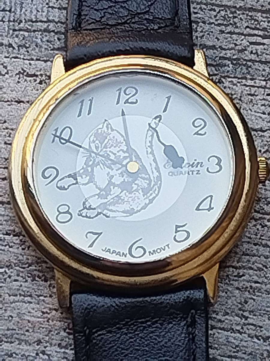 MENS VINTAGE EDWIN GOLD CAT AND MOUSE WATCH IN EXCELLENT WORKING CONDITION