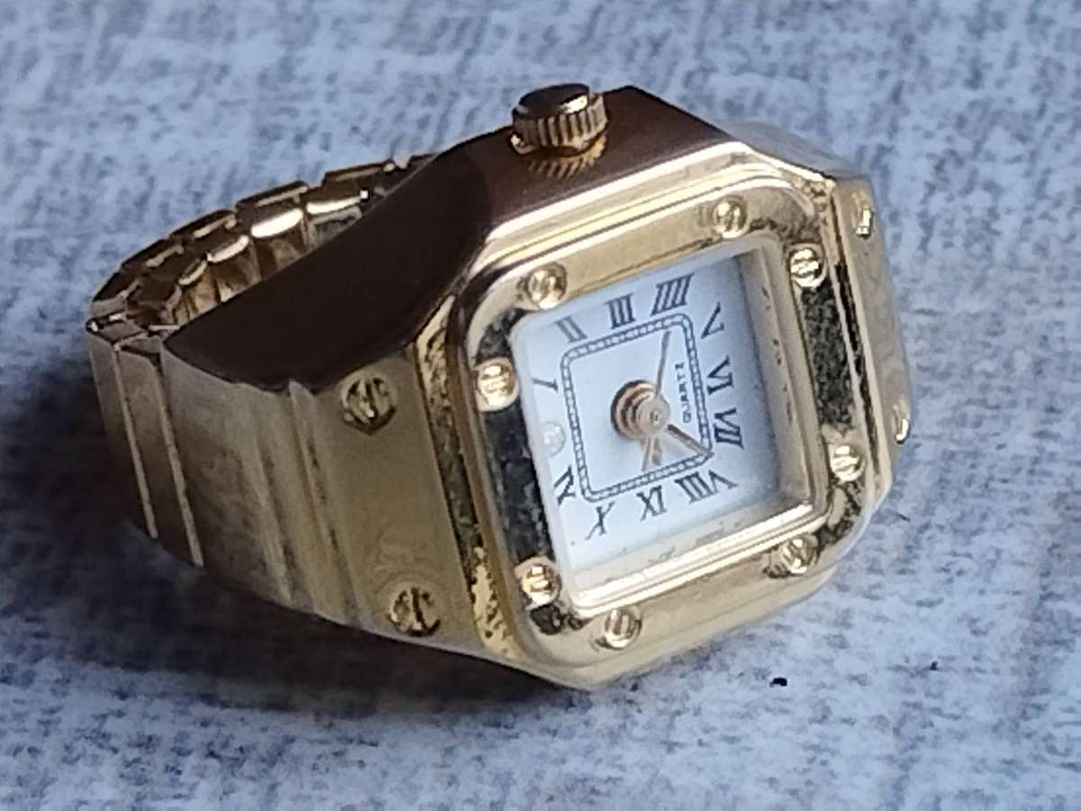 MENS VINTAGE GOLD PLATED RING WATCH IN EXCELLENT WORKING CONDITION