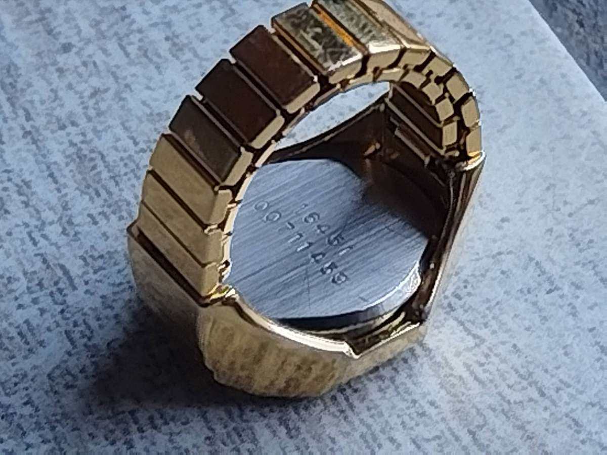 MENS VINTAGE GOLD PLATED RING WATCH IN EXCELLENT WORKING CONDITION