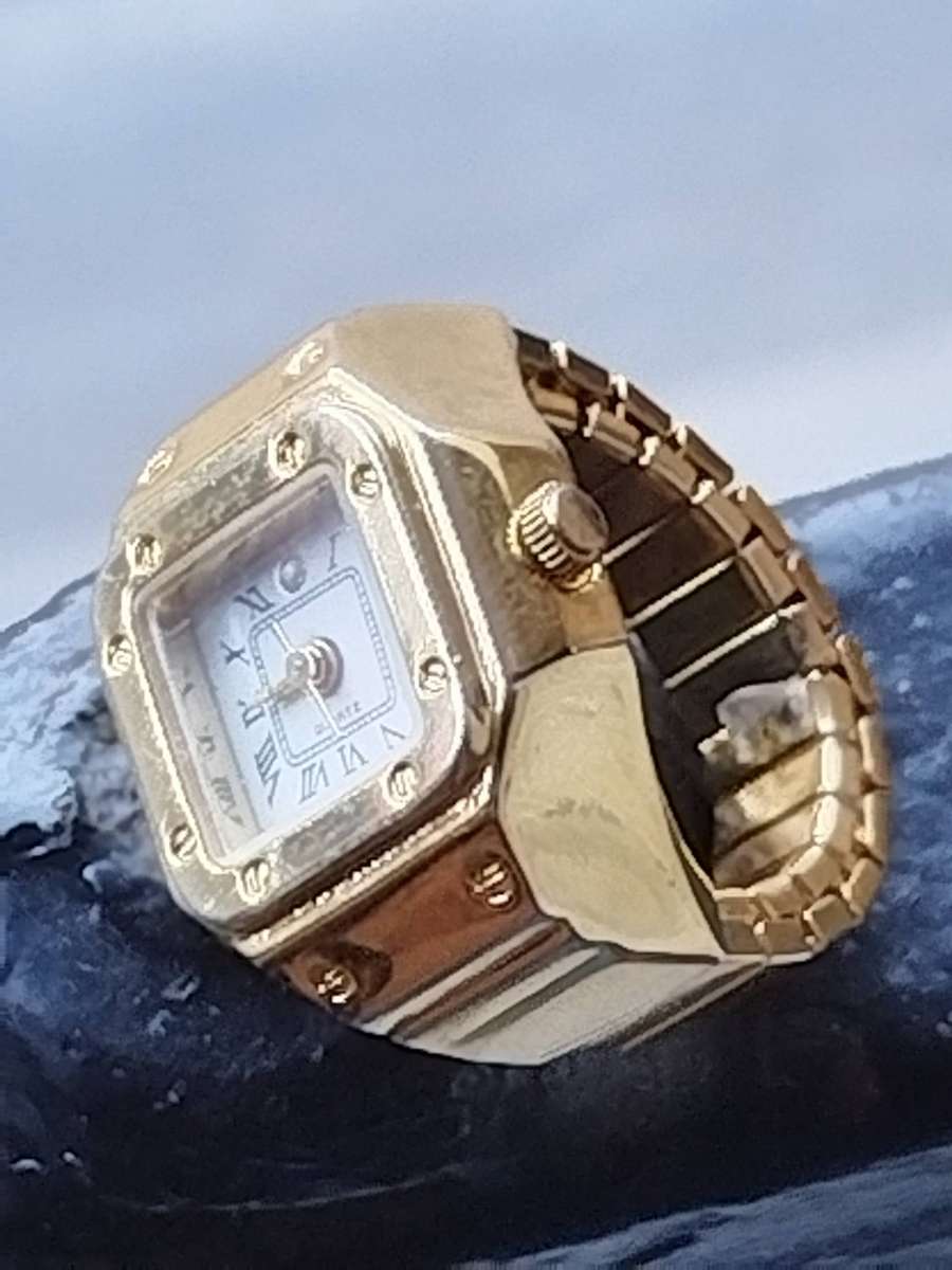 MENS VINTAGE GOLD PLATED RING WATCH IN EXCELLENT WORKING CONDITION