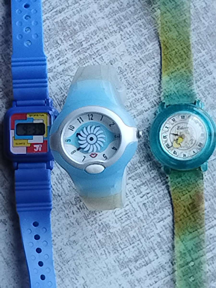 LADIES/GIRLS VINTAGE WATCHES ALL IN EXCELLENT WORKING CONDITION - BIDDING FOR ALL 3 WATCHES