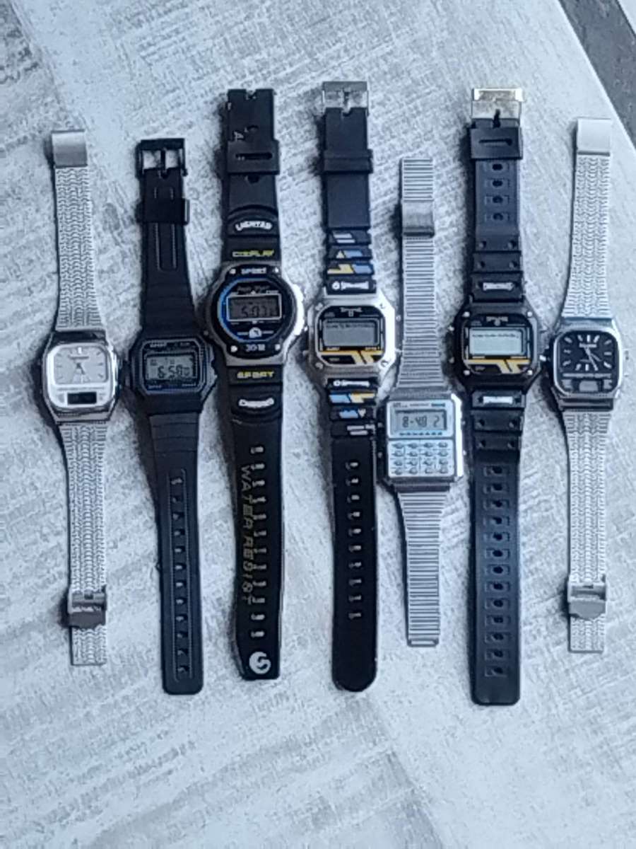 MENS DIGITAL WATCH COLLECTION - ALL UNTESTED SELLING FOR SPARES OR REPAIRS BIDDING FOR ALL 7 WATCHES