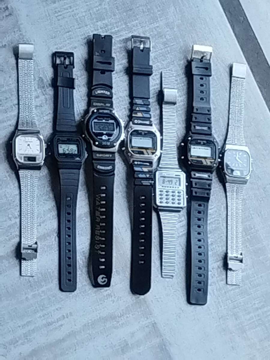 MENS DIGITAL WATCH COLLECTION - ALL UNTESTED SELLING FOR SPARES OR REPAIRS BIDDING FOR ALL 7 WATCHES