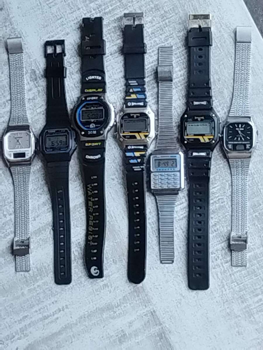 MENS DIGITAL WATCH COLLECTION - ALL UNTESTED SELLING FOR SPARES OR REPAIRS BIDDING FOR ALL 7 WATCHES