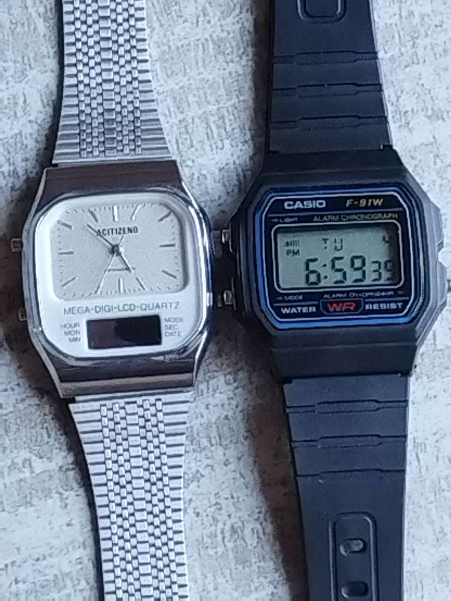 MENS DIGITAL WATCH COLLECTION - ALL UNTESTED SELLING FOR SPARES OR REPAIRS BIDDING FOR ALL 7 WATCHES
