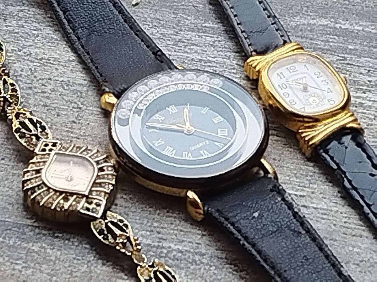 LADIES WATCH COLLECTION ALL IN EXCELLENT WORKING CONDITION - BIDDING FOR ALL 3 WATCHES