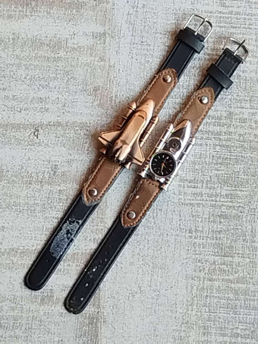 LADIES JUSTIN WATCH SET BOTH IN EXCELLENT WORKING CONDITION - BIDDING FOR BOTH WATCHES