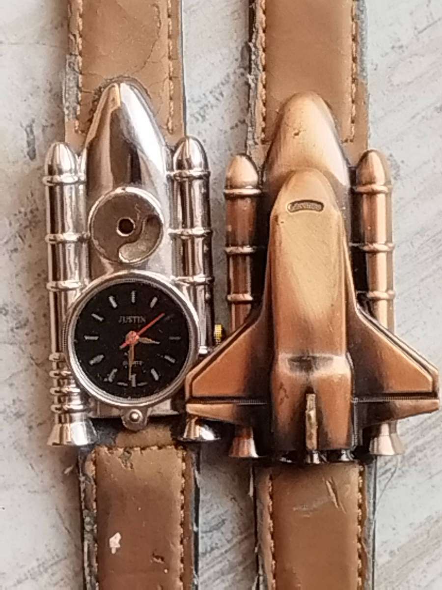 LADIES JUSTIN WATCH SET BOTH IN EXCELLENT WORKING CONDITION - BIDDING FOR BOTH WATCHES