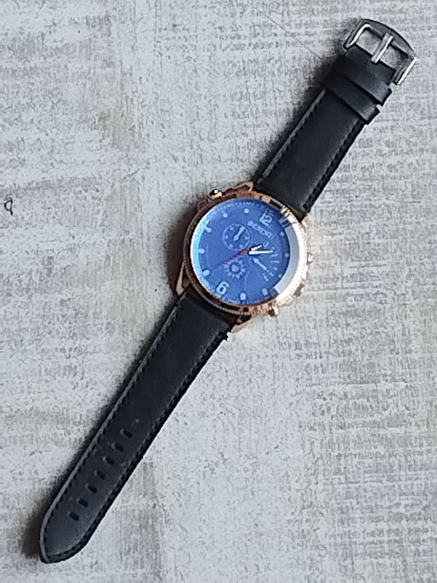 MENS FASHION BULKY 50MM BENCHI WATCH IN EXCELLENT WORKING CONDITION