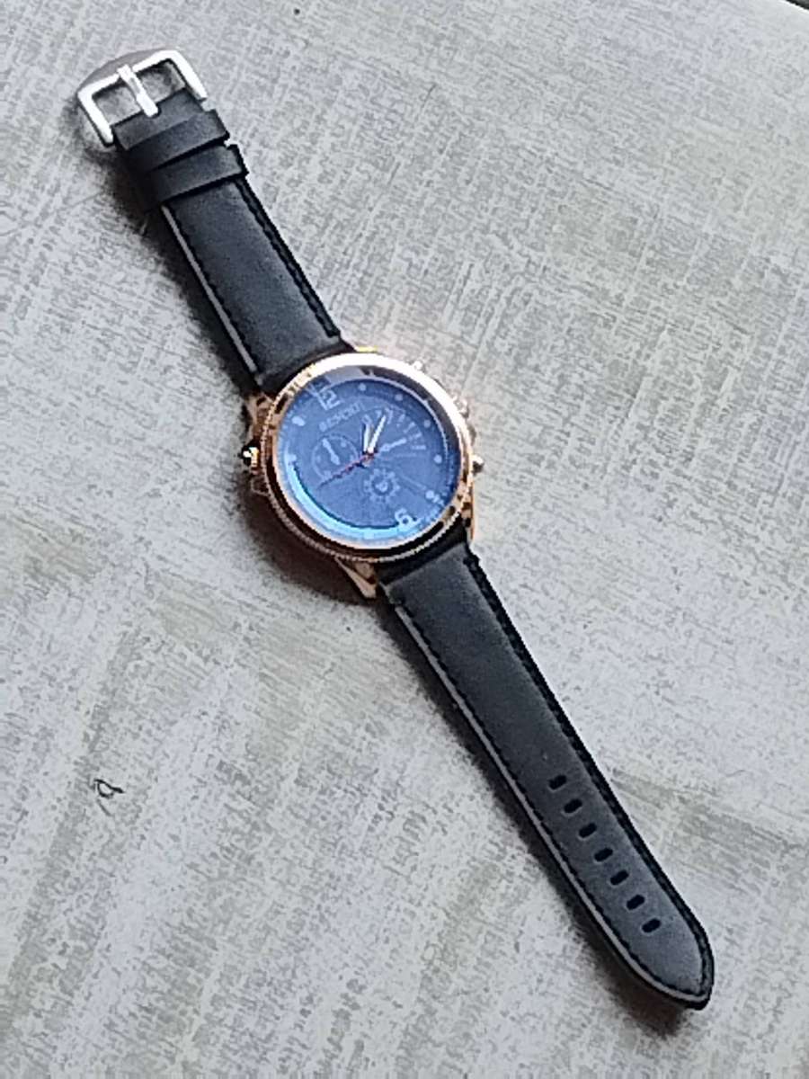 MENS FASHION BULKY 50MM BENCHI WATCH IN EXCELLENT WORKING CONDITION