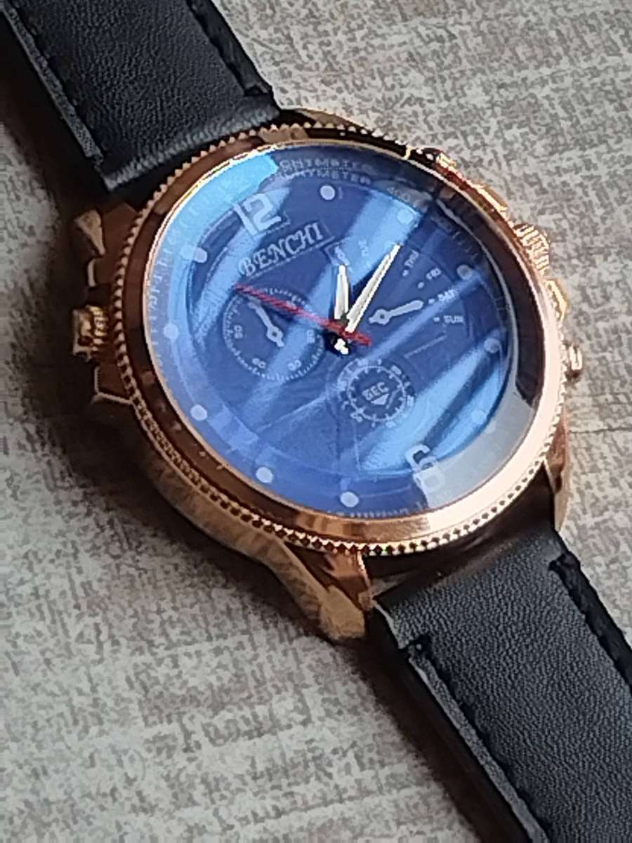 MENS FASHION BULKY 50MM BENCHI WATCH IN EXCELLENT WORKING CONDITION