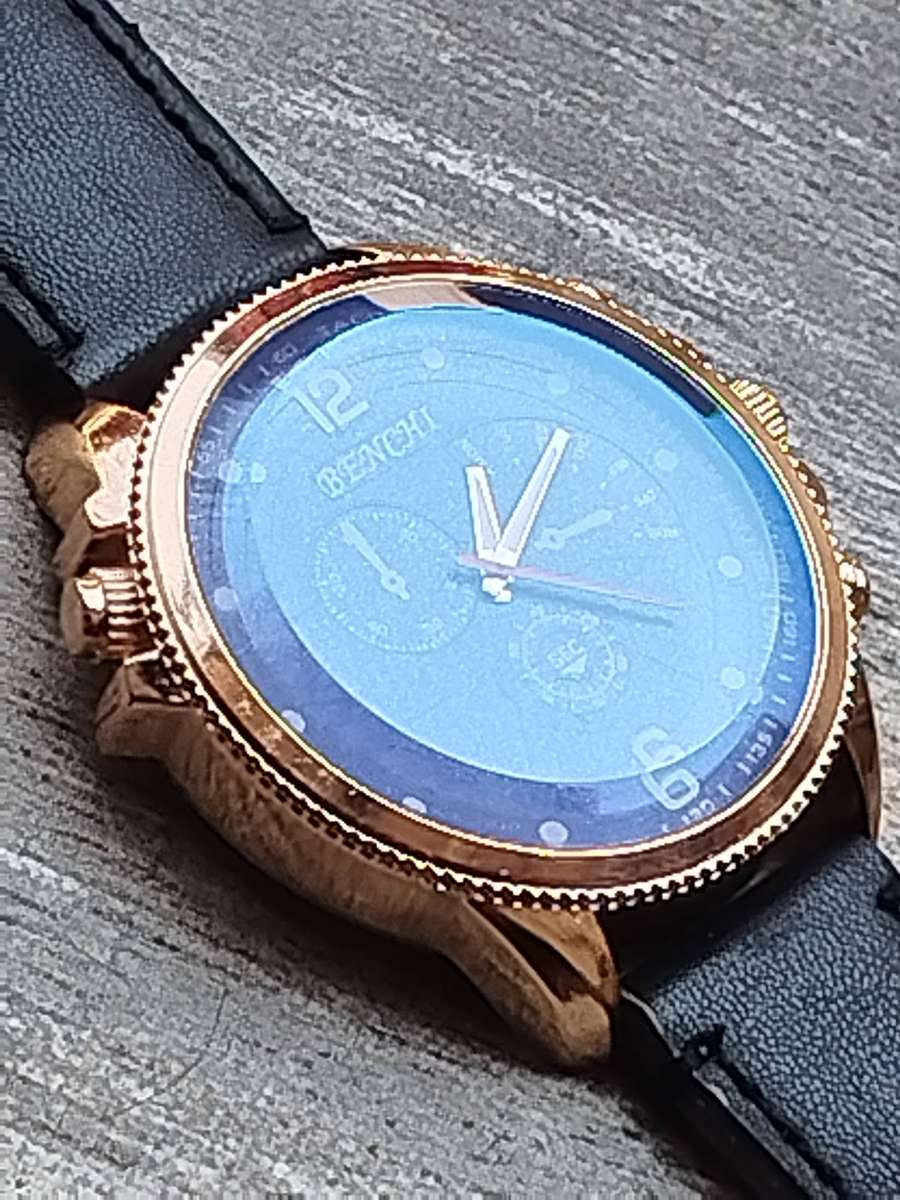 MENS FASHION BULKY 50MM BENCHI WATCH IN EXCELLENT WORKING CONDITION