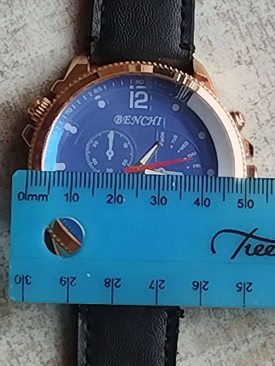 MENS FASHION BULKY 50MM BENCHI WATCH IN EXCELLENT WORKING CONDITION