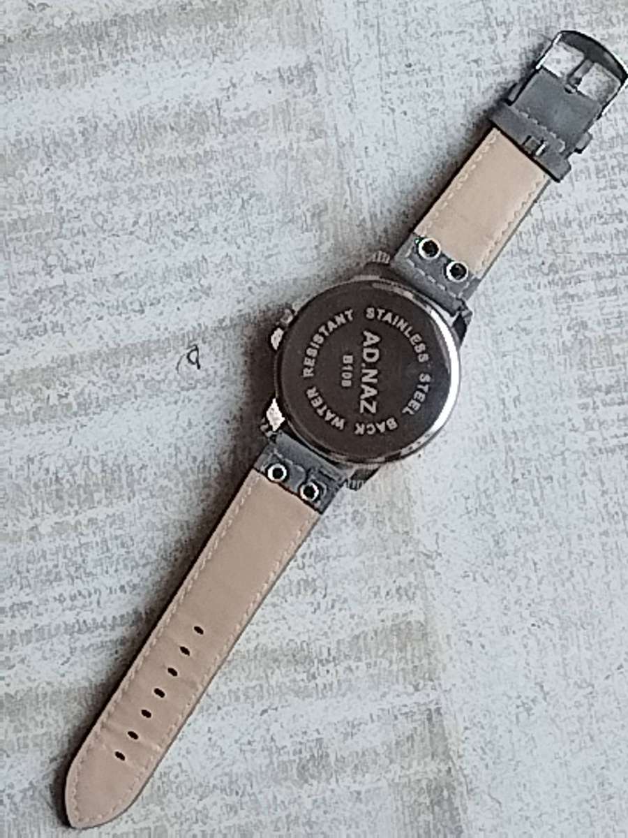 MENS FASHION AD NAZ WATCH WITH DATE FUNCTION IN EXCELLENT WORKING CONDITION
