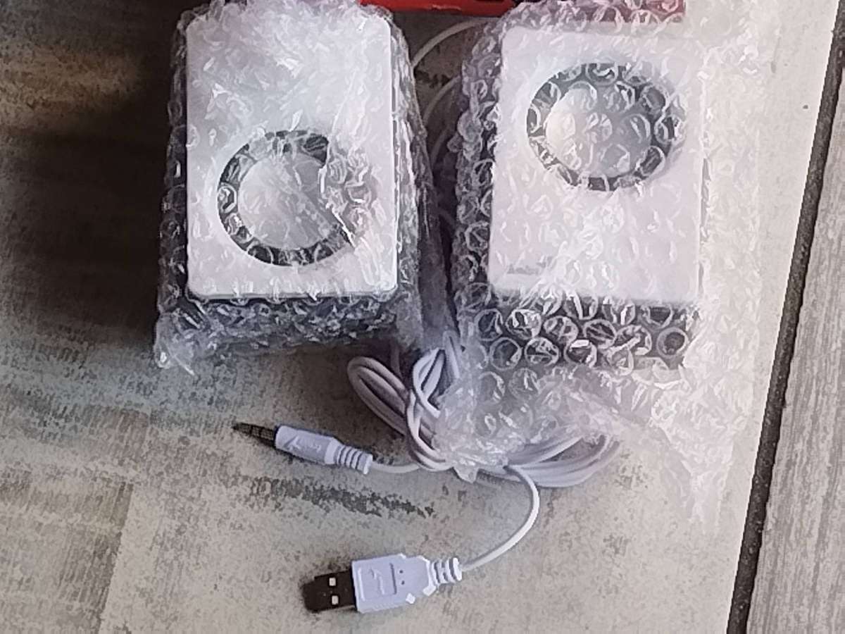 GENIUS SP-Q120 USB POWERED COMPUTER SPEAKERS - UNUSED STILL IN BOX